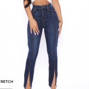Fashion Nova Front of Iine Slit Size 9 NWOT Medium Wash